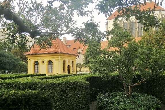 Františkánská zahrada | Hotel Páv Praha