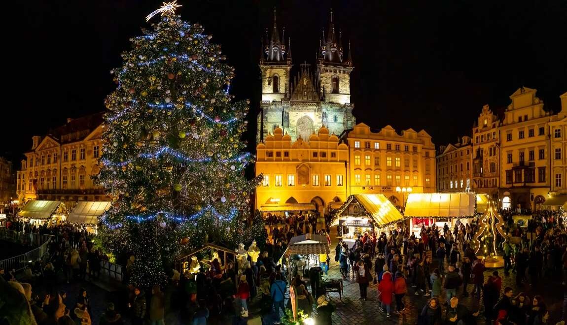 Christmas markets at Old Town square | Hotel Atlantic Prague 